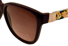Load image into Gallery viewer, Isaac Mizrahi Womens Berry Square Plastic Sunglass IM31264 BY Isaac Mizrahi
