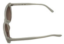 Load image into Gallery viewer, Guess Womens White Cat Eye Plastic Sunglass, Brown Gradient Lens GO00006 21F