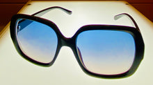 Load image into Gallery viewer, Kenneth Cole Reaction Womens Black Square Plastic Sunglass KC1412. 1W