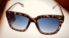 Load image into Gallery viewer, Lucky Brand Unisex Sunglasses Plastic Square Sycamore Pink Tortoise Gradient Len