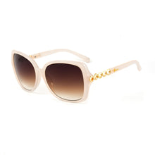 Load image into Gallery viewer, GUESS Brown Resin Women's Sunglasses. GF0413. 52F
