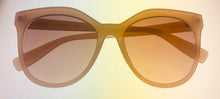 Load image into Gallery viewer, Kenneth Cole Reaction Womens Cat Eye Clear Beige Plastic Sunglass KC1411. 25F
