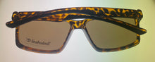 Load image into Gallery viewer, Timberland Mens Rectangle Tortoise Plastic Sunglass, TB7218. 52E
