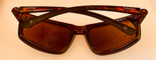 Load image into Gallery viewer, Timberland Mens Rectangle Wrap tortoise Plastic Sunglass TB7219. 52E
