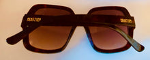 Load image into Gallery viewer, Kenneth Cole Reaction Womens Tortoise Square Plastic Sunglass KC1412. 52B
