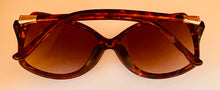Load image into Gallery viewer, Kenneth Cole Reaction Tortoise Rectangle Womens Plastic Sunglass, KC1408. 52F
