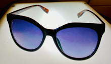 Load image into Gallery viewer, Kenneth Cole Reaction Womens Cat Eye Black Tortoise Plastic Sunglass KC1411. 1B
