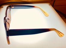 Load image into Gallery viewer, Lucky Brand Unisex Oversized Square Plastic Sunglass Sycamore, Brown Yellow Gradient
