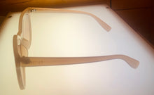 Load image into Gallery viewer, Kenneth Cole Reaction Womens Cat Eye Clear Beige Plastic Sunglass KC1411. 25F
