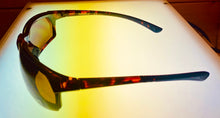 Load image into Gallery viewer, Timberland Mens Rectangle Wrap tortoise Plastic Sunglass TB7219. 52E
